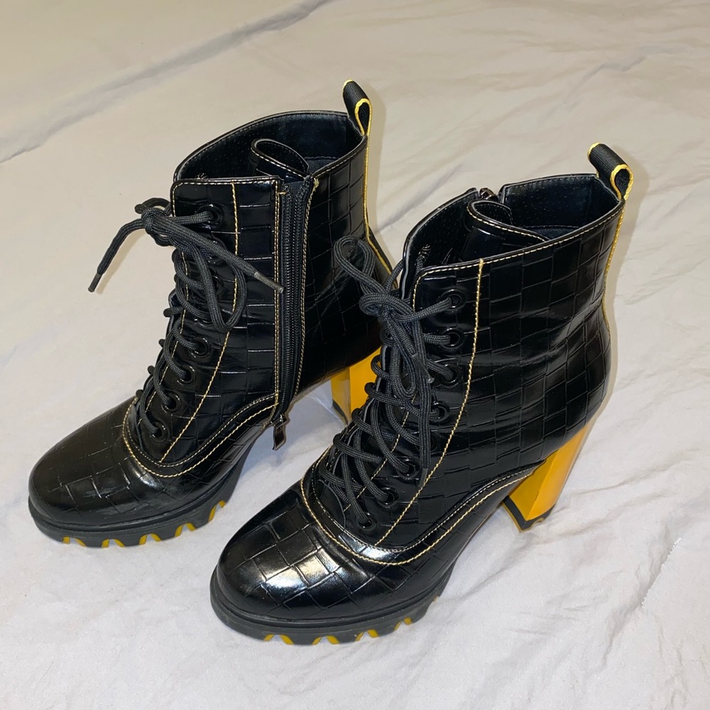 Azalea Wang Boots